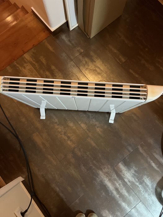 Aquecedor elétrico Kunft – para peças ou reparação