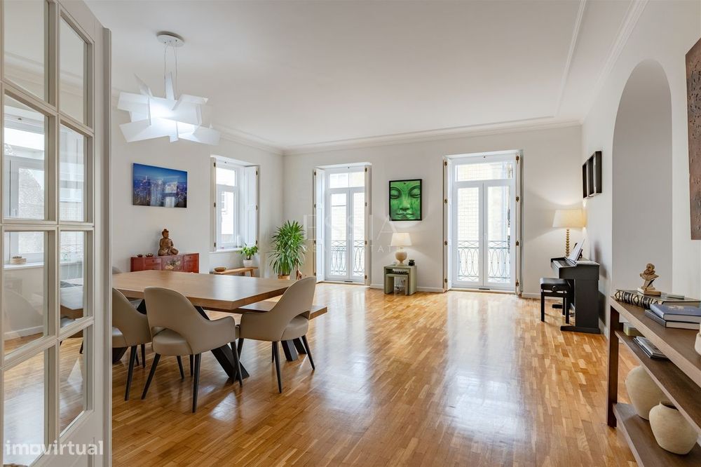 Apartamento T4 na Foz Velha a 150 metros do mar
