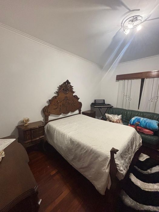 Quarto antigo pouco usado