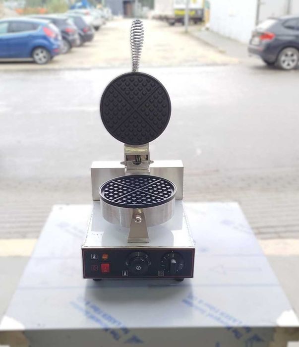 Máquina de Waffles Elétrica - NOVA