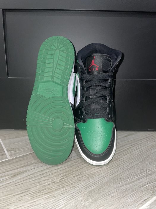 Jordan 1 mid green toe