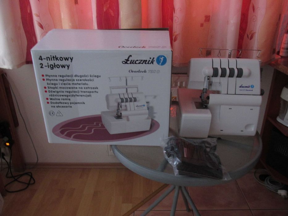 Maszyna do szycia Overlock Łucznik 720D NOWA
