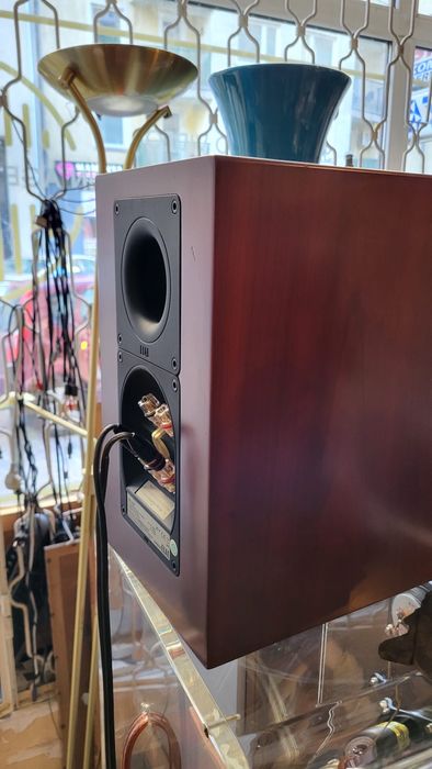 Elac BS 244 kolumny głośnikowe