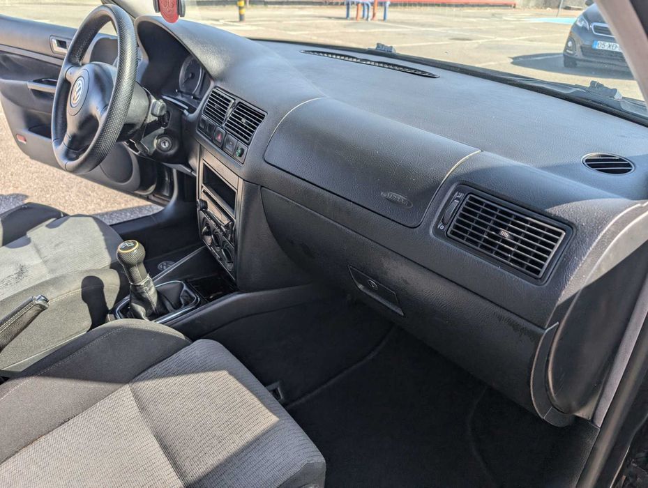 Golf 1.9 revisado em ótimo estado!