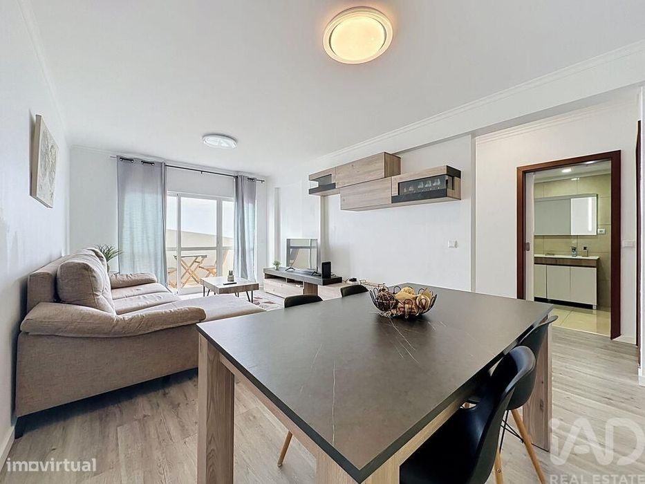 Apartamento T2 em Caniço de 77,85 m2