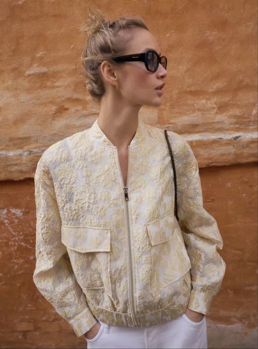 Бомбер, вітрівка Zara
