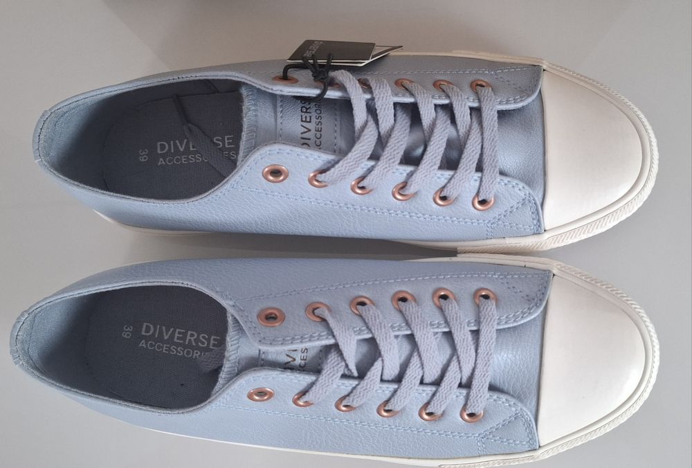 Nowe buty sportowe, trampki,  snekersy Diverse, 39