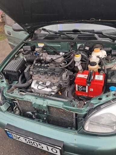 Deo Lanos Хетчбек 2009 рік.  1.5 Газ-бензин.