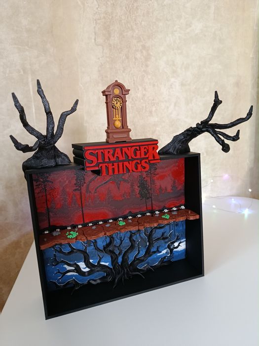3D-диорама  STRANGER THINGS с RGB-подсветкой Дивні Дива Kinder Joy