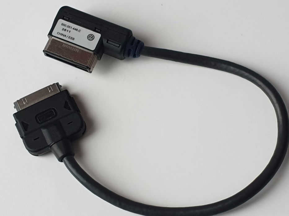 MDI/AMI  to  30pin Audi Skoda Apple iPhone iPod 000 051 446C