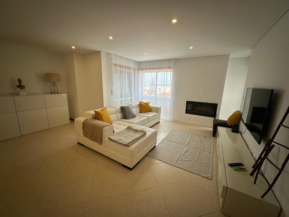 Alugo quartos em apartamento perto ULO peniche