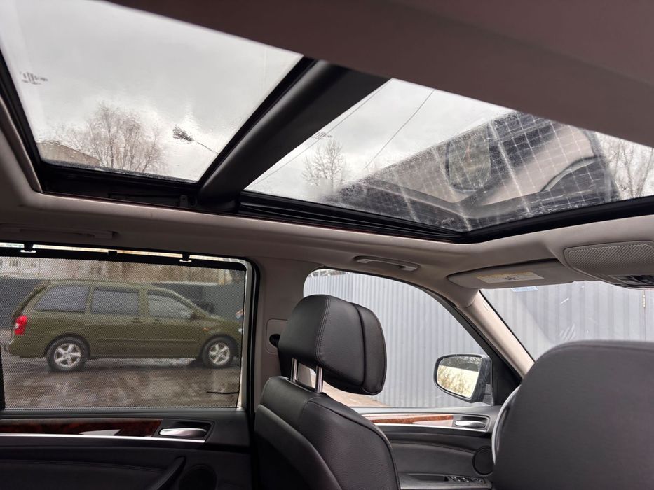 BMW X5 xDrive35i 2011 (E70)