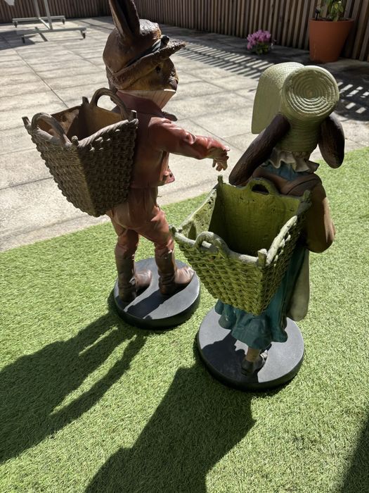 Coelhos decorativos em resina