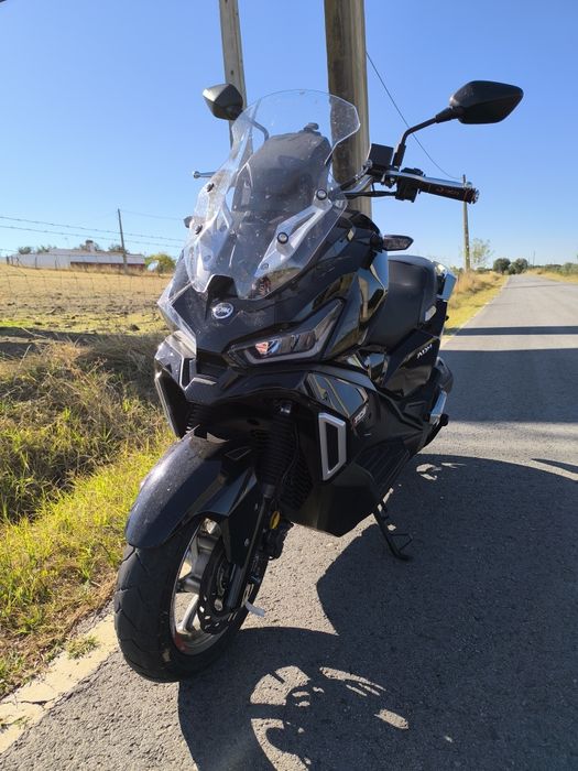 Vendo sym 125 adx com pouco uso