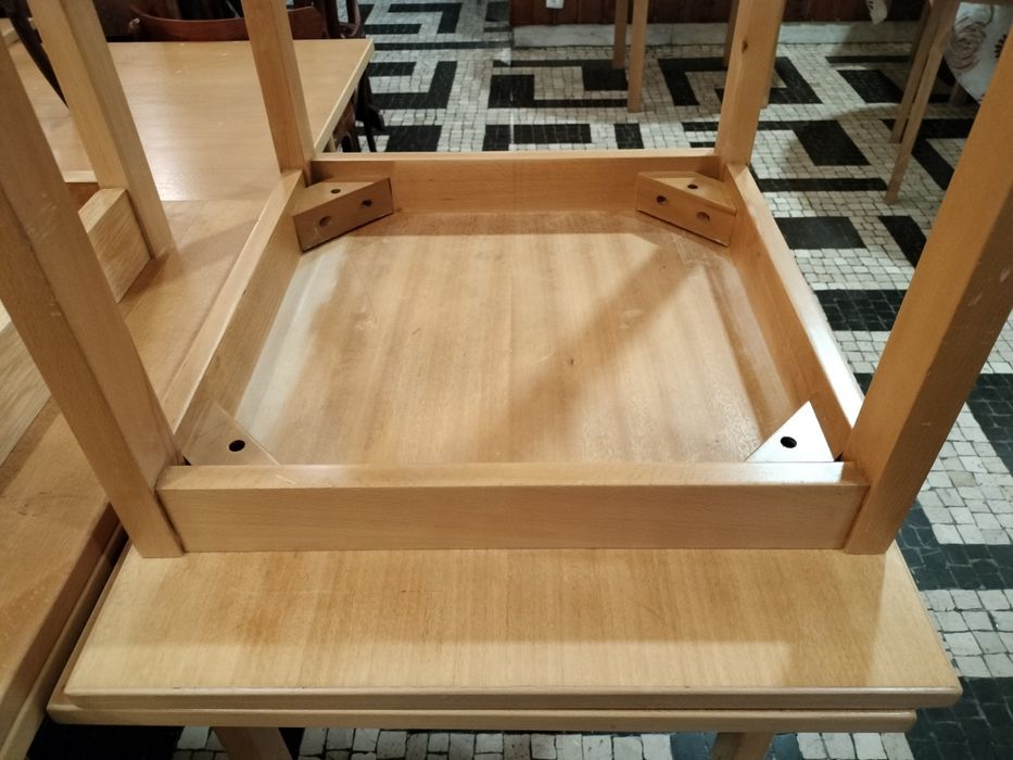 Mesa olaio em faia clara