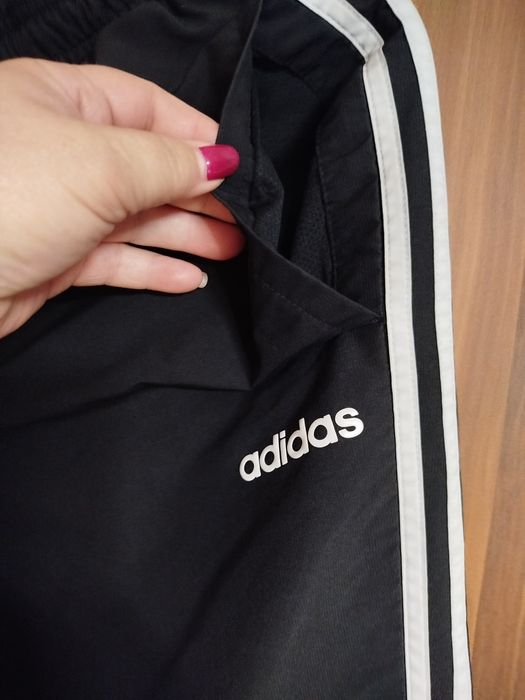 Spodnie dresowe męskie Adidas rozmiar M stan bardzo dobry