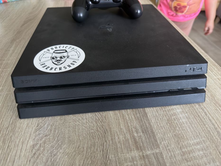Konsola ps4 pro