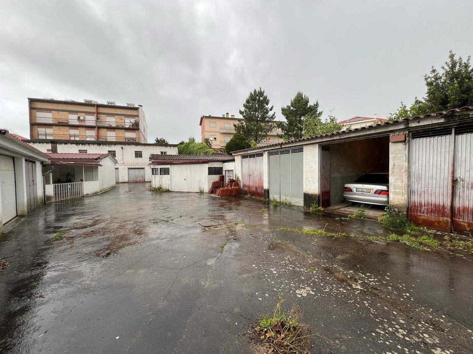 Vende-se garagem individual fechada em Coimbra cidade