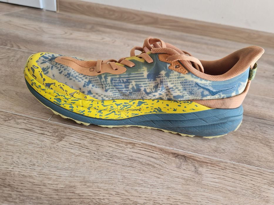 Hoka Speedgoat 6