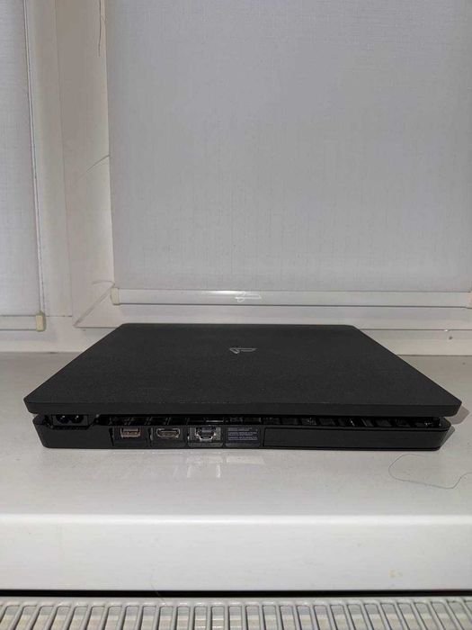 Playstation 4 slim 1tb