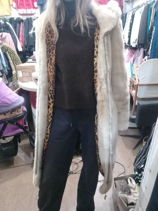 Норковая шуба Фабр качества с капюшоном и норковой шапкой