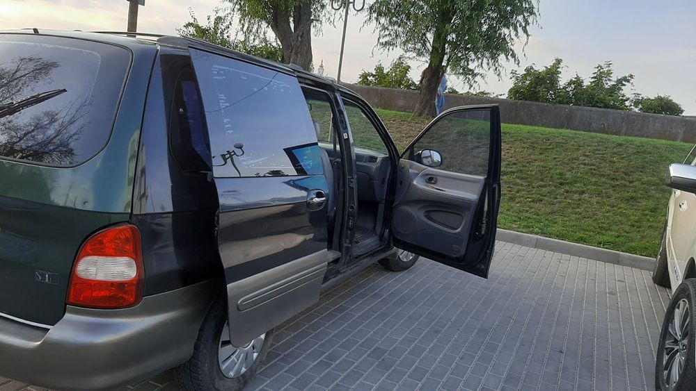 Кіа карнівал KiA