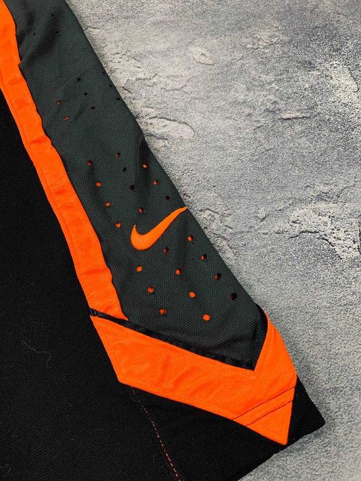 Шорти nike Dri-Fit. Розмір L
