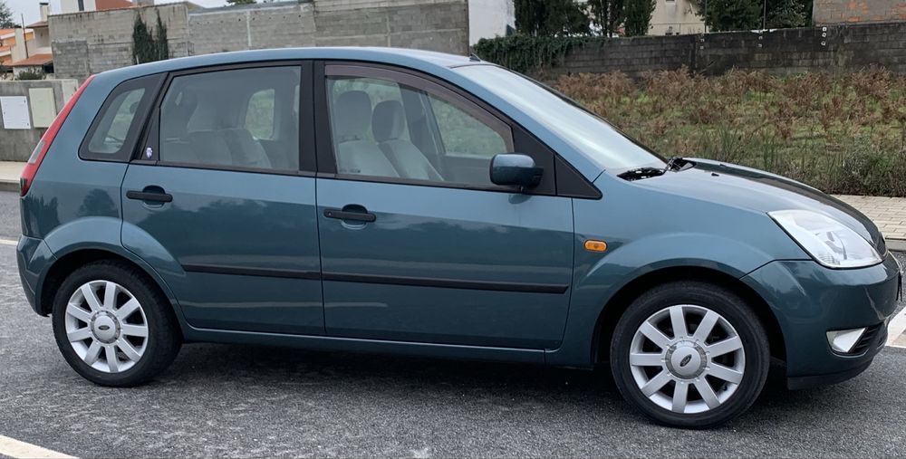 Ford Fiesta Ghia 1.4 // 161 mil kms - Impecável