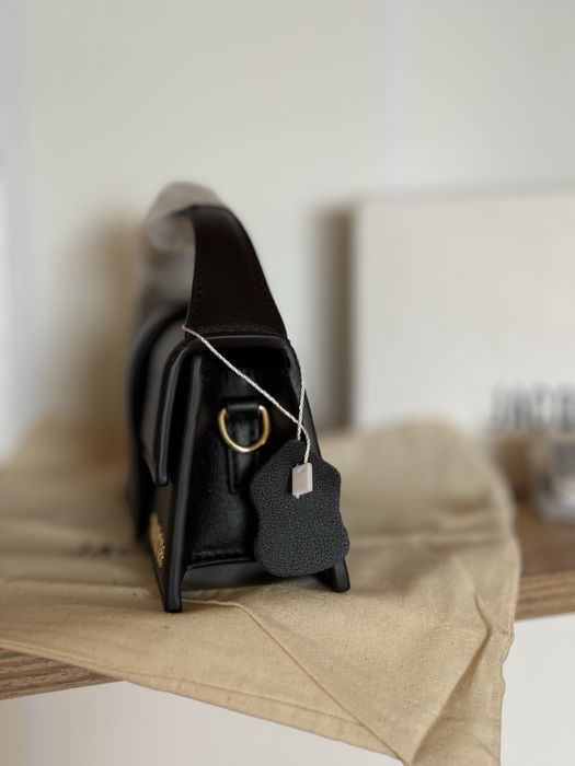 Сумочка Jacquemus Le Bambino Mini Жакмюс