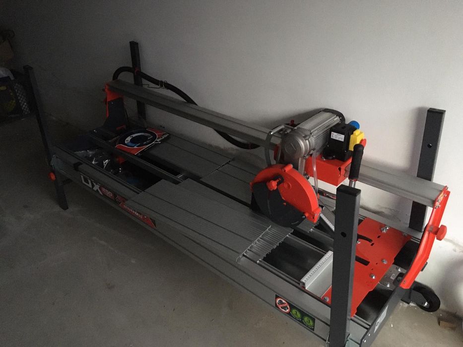Wynajmę Przecinarkę Wodną  do Glazury i Gresu Rubi DX-250 152 cm