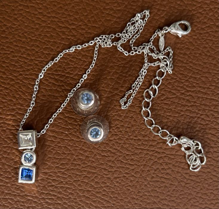 Komplet biżuterii Avon