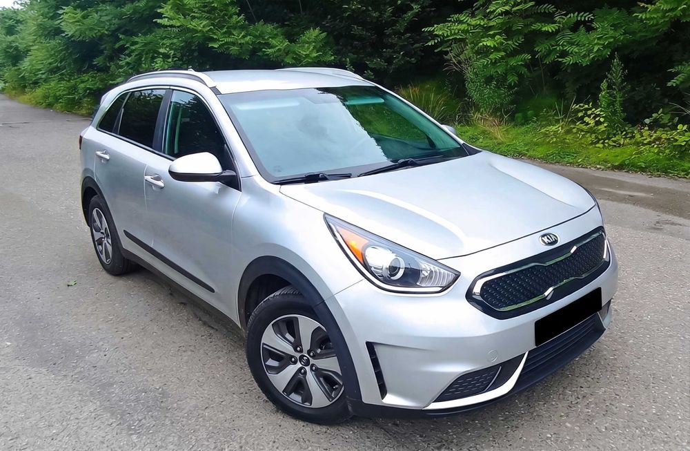 KIA Niro Гібрид економний