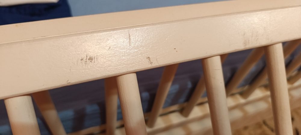 Віддам безкоштовно дитяче ліжечко