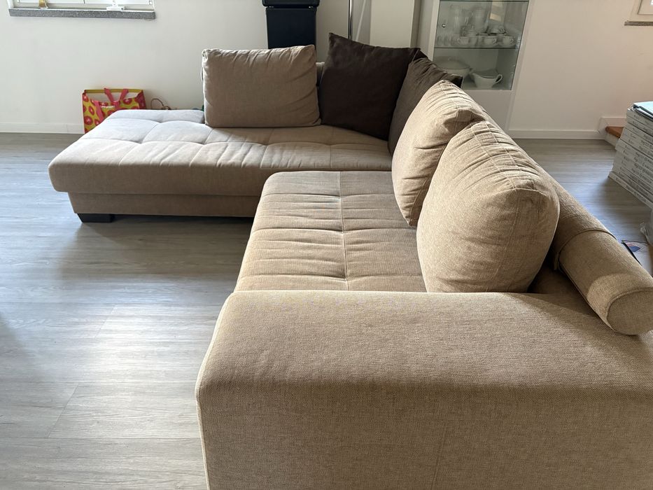 Sofá e Mesa de Centro