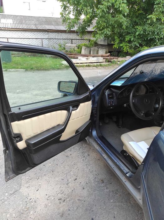 Mercedes-Benz w202 c180