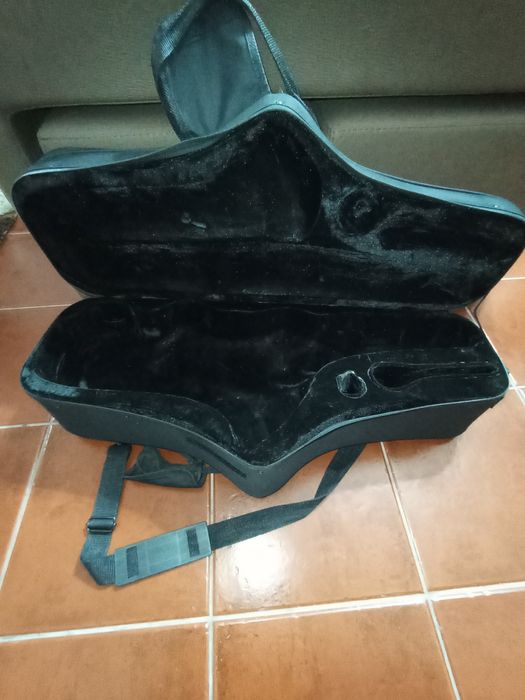 Mala para saxofone tenor