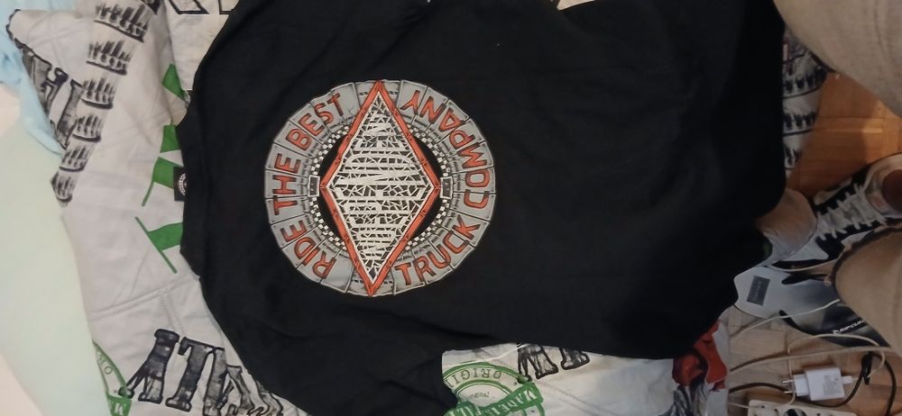 T shirt independent