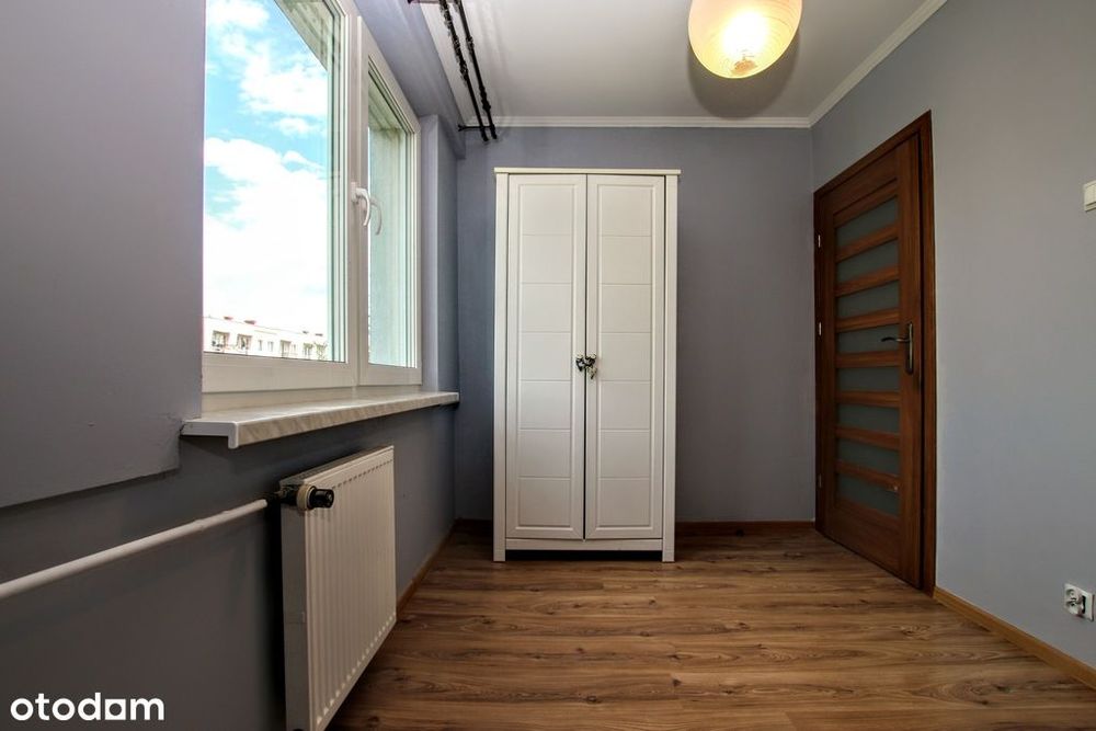 trzy oddzielne pokoje, balkon, dostępne od zaraz
