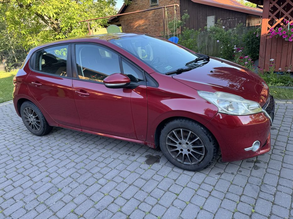Peugeot 208 1.4 VTi 2012