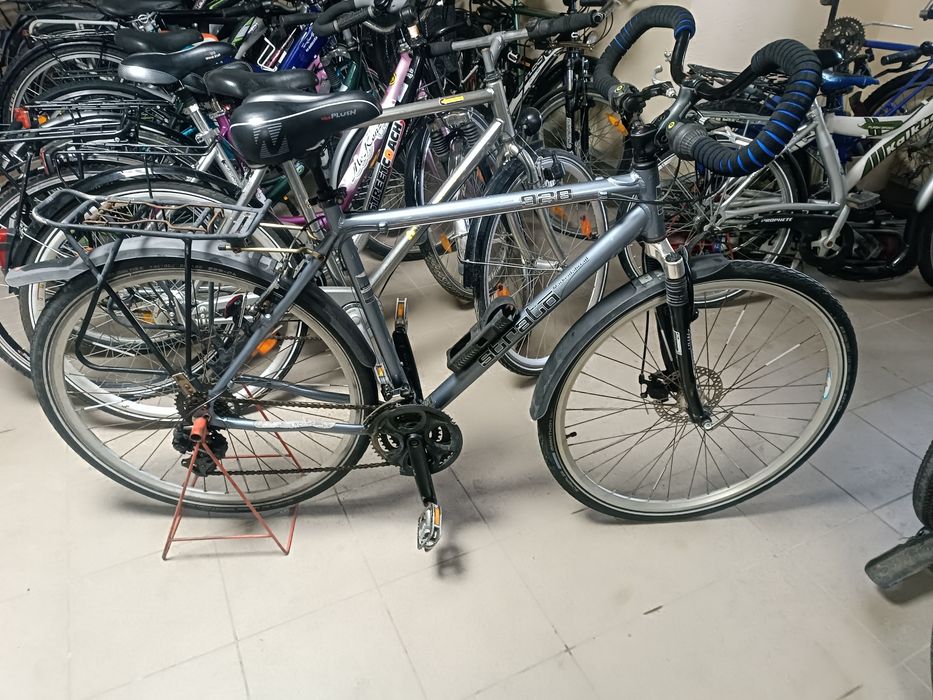 Велосипед на скоростях 28 колесо городской strato