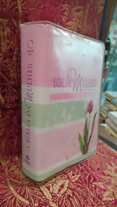 A Bíblia da Mulher - Leitura, Devocional, Estudo