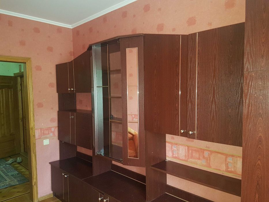 Продається трикімнатна квартира Бровари Чорних Запорожців 60б