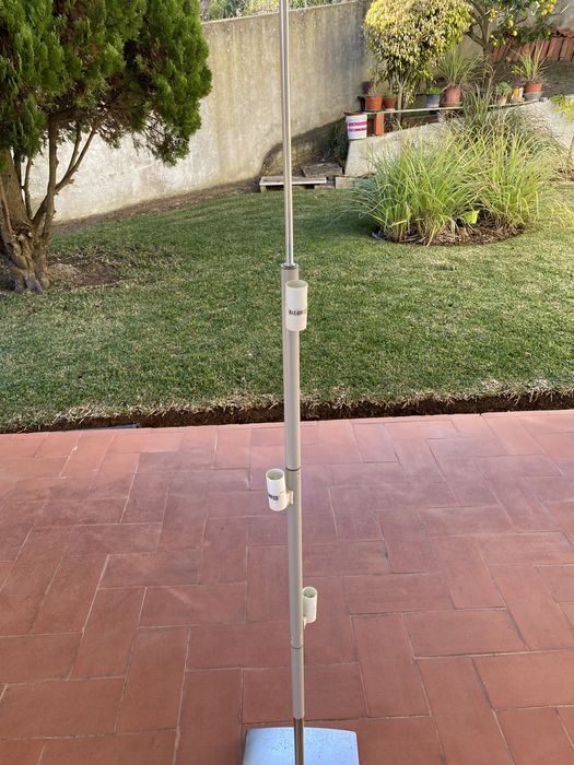 Candeeiro de pé design simples