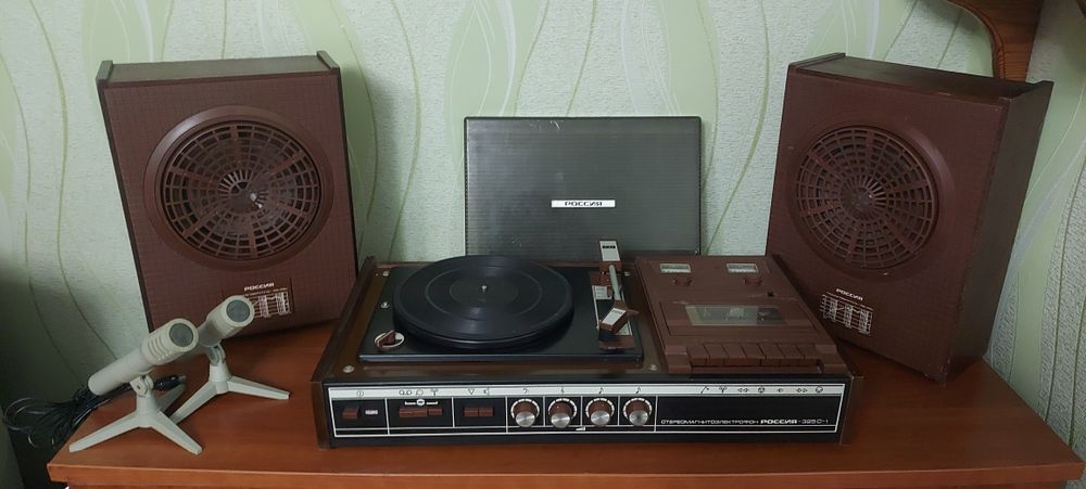 Стереомагнитоелектрофон "Россия 325С-1"
