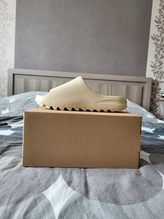 adidas Yeezy Slide Bone biała R.44,5