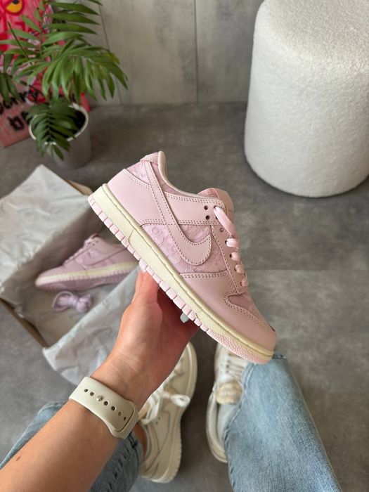 Nike Dunk Low Lace Pack Pink Regal трендові жіночі кросівки найк данк