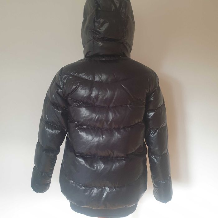 Damska, lekka puchowa kurtka marki Benetton. Rozm. 38