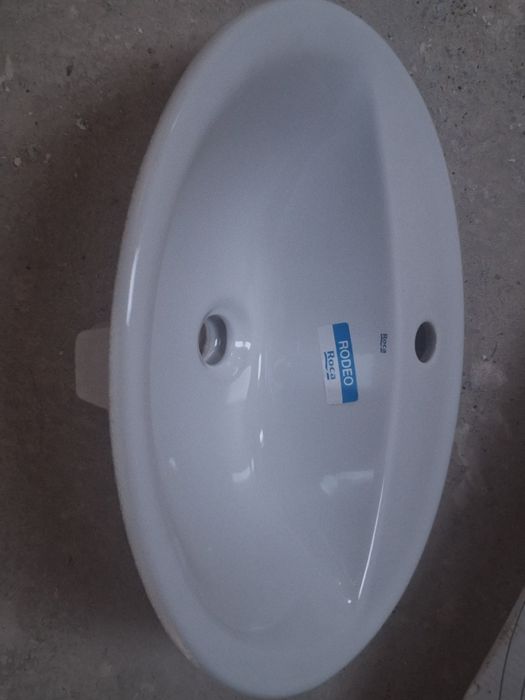 Umywalka roca wpuszczana