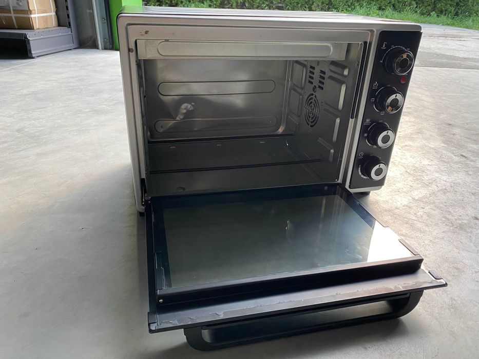 Piekarnik elektryczny LUND 68051 – 38 L – rożen obrotowy – NOWY!