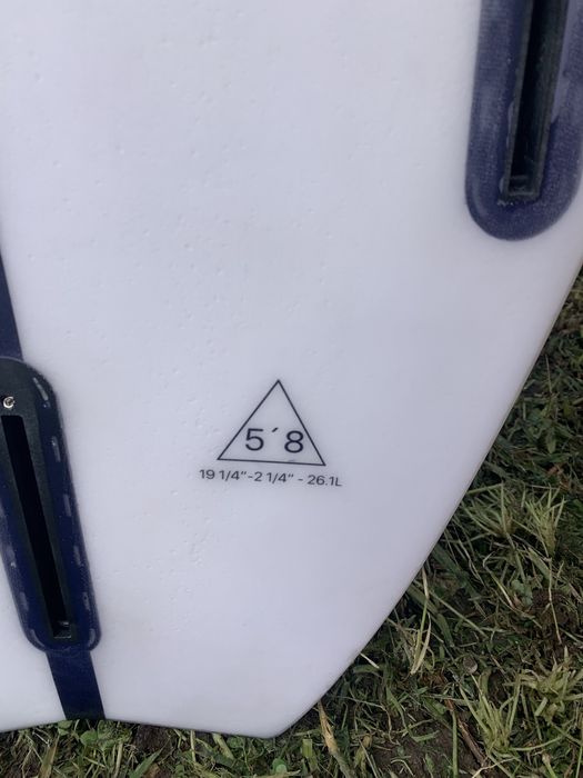 Prancha de surf ALONE EPS  5”8.